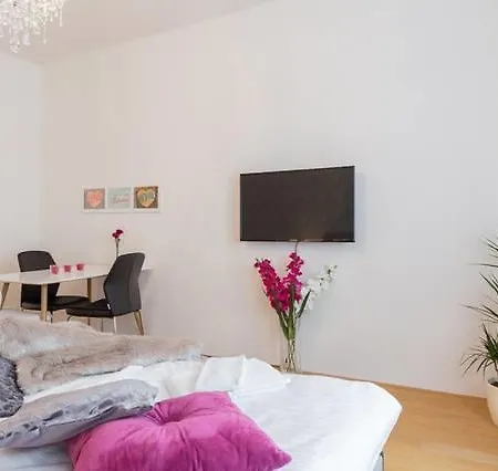 Apartment Romantic